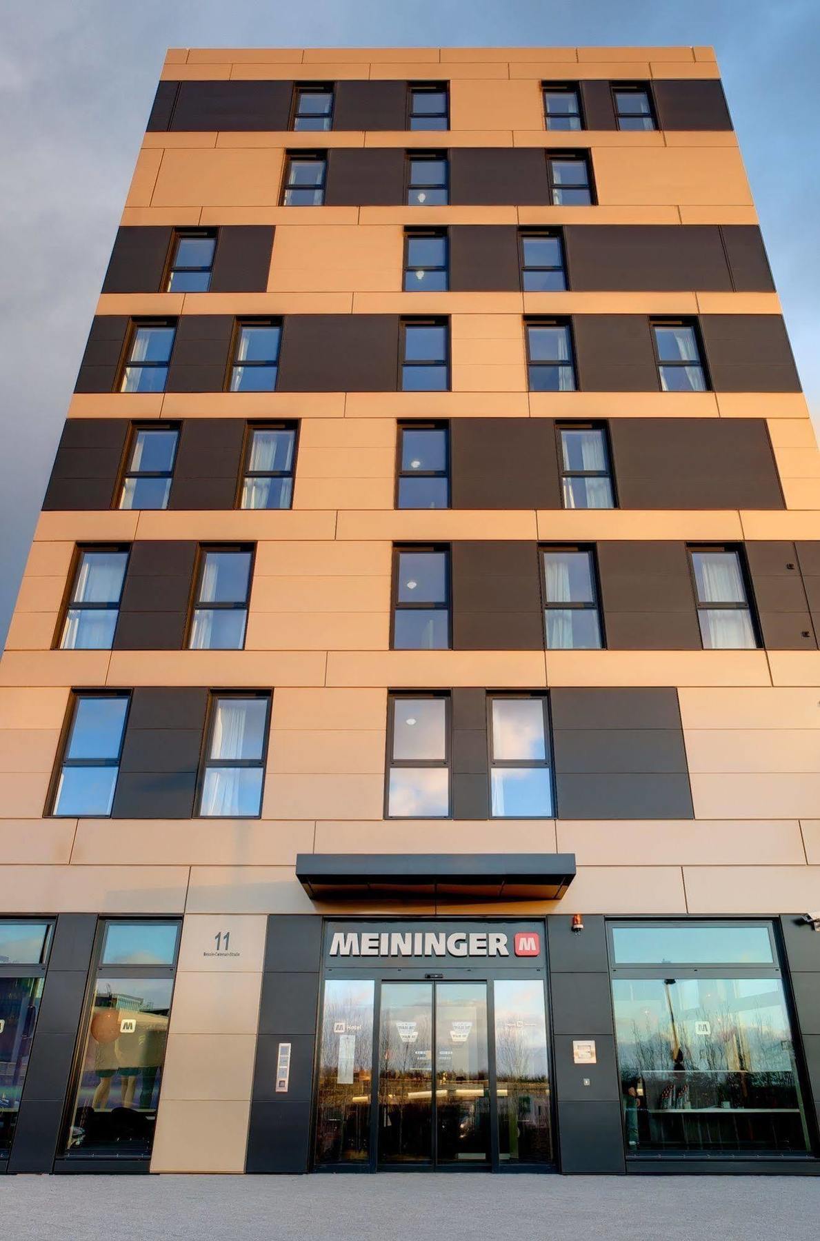 Meininger Hotel Frankfurt Main / Airport Frankfurt am Main Dış mekan fotoğraf